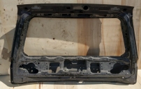 Пятая дверь (б ез стекла) верхняя часть 6700560D51 Land Cruiser 200 Покрыта РАПТОРом черного цвета б/у