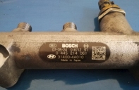 Рампа топливная в сборе с датчиком 314004A010 D4CB Контрактная