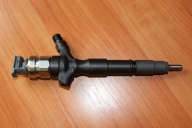Форсунка 095000-7780 Denso 1KD-FTV